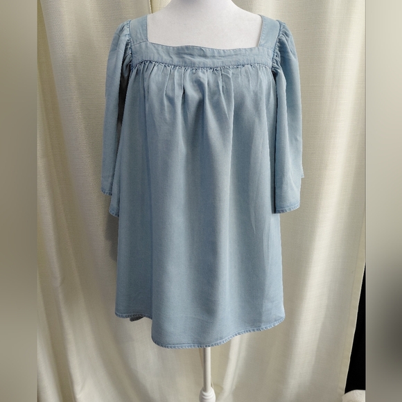St. John's Bay Tops - NWT St. John's Bay Apparel Blue Light Wash S/S Blouse